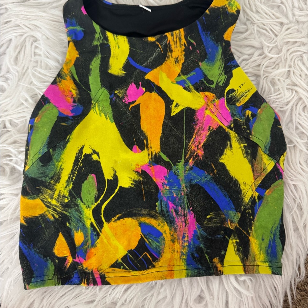 Lululemon size 0 colorful tank with built-in bra never worn great condition